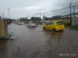Parahhh!!! Jalan Nasional ini Banjir melulu,sepertinya Pemerintah tutup mata.