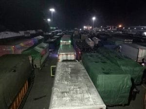 mudik ditiadakan, eh malah antrian truk terpantau di pelabuhan Penyebrangan Merak.