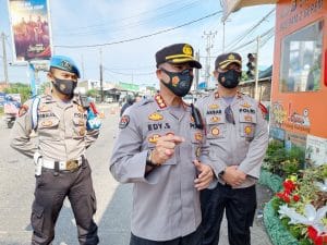 Dukung Instruksi Gubernur, Polda Banten Sekat dan Tutup Akses Jalan Ke lokasi wisata