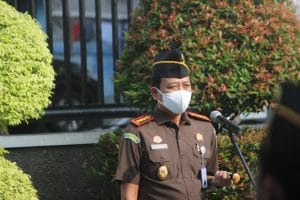 Kepala Kejaksaan Negeri Kota Tangerang cek personil dalam Apel Pagi