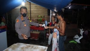 Banyak cara ajak Masyarakat taat PPKM darurat Ini Cara AKBP Sigit Kapolres Cilegon