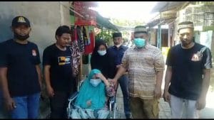 Sebanyak 10 Kursi Roda Program wali kota Cilegon dibagikan wilayah kecamatan Pulomerak