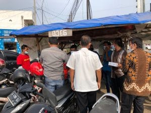 Jumat Barokah Polda Banten, Bidpropam Salurkan Paket Nasi Kotak dan Masker