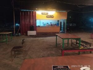 Cafe sold out hadir dengan suasana yang Berbeda, Silakan datang dan Nikmati pasti Asyik!