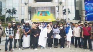 Tepati Janji,PPMC,FPLIP, Dan FDP Aksi Damai Depan Gedung Bursa Efek Jakarta, Tuntut Silmy Karim Di Pecat