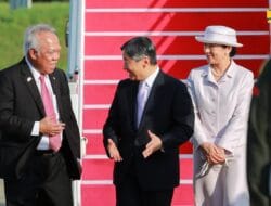 Menteri Basuki Sambut Kedatangan Kaisar Jepang di Bandara Soekarno-Hatta