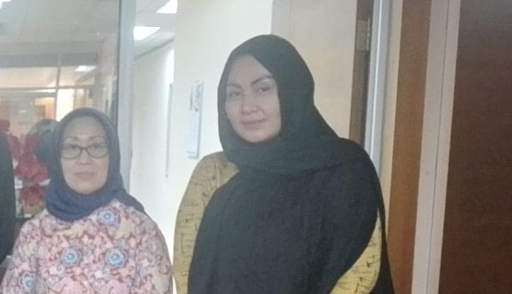 Dr. Ninik Rahayu Ketua Dewan Pers Bersama Vivi afriani