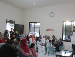 Sembari Buka Bersama Dalam Reses Ke Dua Fachri Mohammad Rizki Siap Perjuangkan Aspirasi Warga