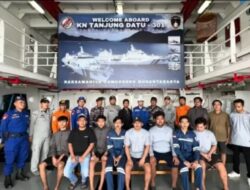 Sebanyak 12 Kru ABK Kapal Yang Terbakar di Perairan Banten di Evakuasi KN Tanjung Datu-301