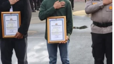 Puluhan Wartawan Aktif Sukseskan Mudik Lebaran dan Wisata Dapat Penghargaan Dari Kapolres Cilegon.