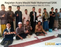 Momentum di Hari Maulid Nabi Muhammad SAW 1448 H Jamaah Mushola Darussalam Pererat Silaturahmi.